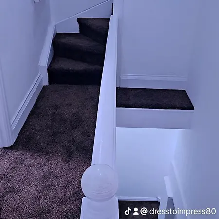 Dress To Impress Apartment *